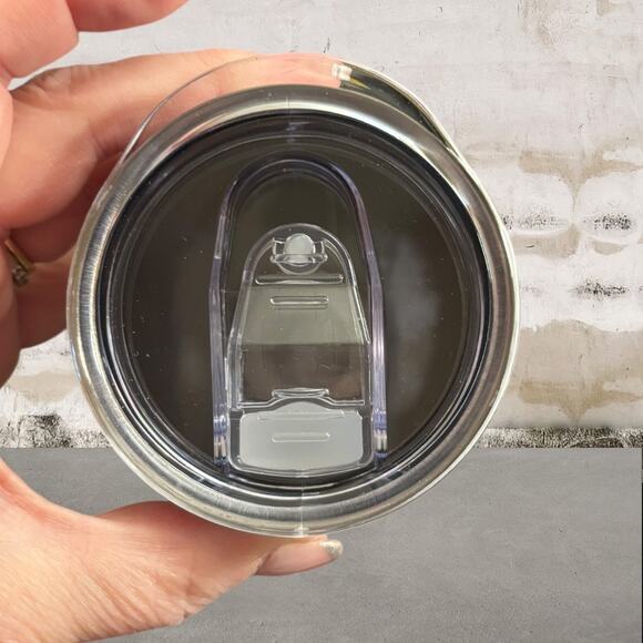 Character Pink Tumbler 20 oz. NEW - Picture 3 of 3